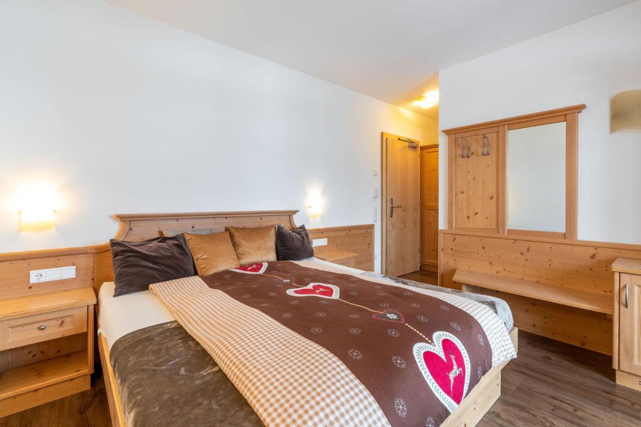 Hotel Lindnerhof Sankt Lorenzen Buitenkant foto